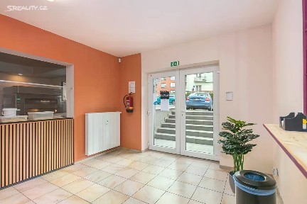 Prodej obchodního prostoru 68 m² Petrohradská, Praha - Vršovice