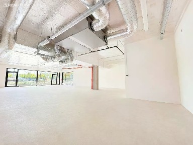 Prodej obchodního prostoru 231 m² V Třešňovce, Praha - Hrdlořezy