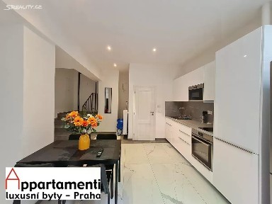 Prodej kanceláře 52 m² Plzeňská, Praha - Smíchov