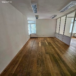 Prodej kanceláře 403 m² U Voborníků, Praha - Vysočany