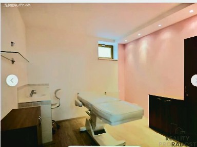 Prodej obchodního prostoru 107 m² Jeseniova, Praha - Žižkov