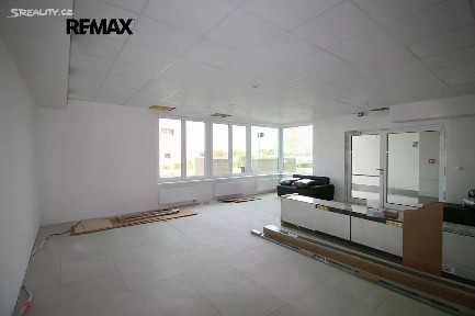 Prodej obchodního prostoru 101 m² Černodolská, Praha - Dolní Počernice