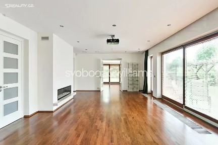 Pronájem rodinného domu 363 m², pozemek 1219 m² U Školy, Statenice