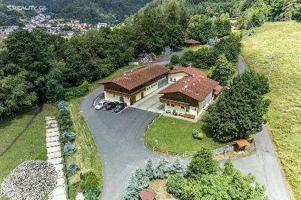 Pronájem bytu 3+1 85 m² Perštejn