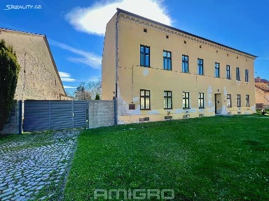 Prodej činžovního domu 1000 m²
