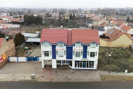 Prodej komerční nemovitosti 1061 m²