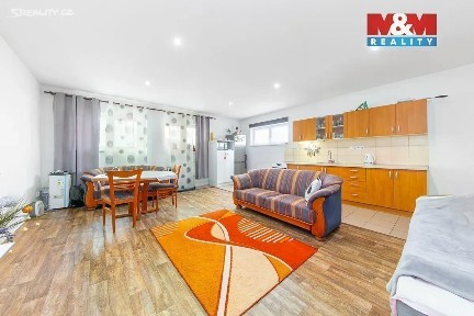Prodej obchodního prostoru 649 m² Čebín
