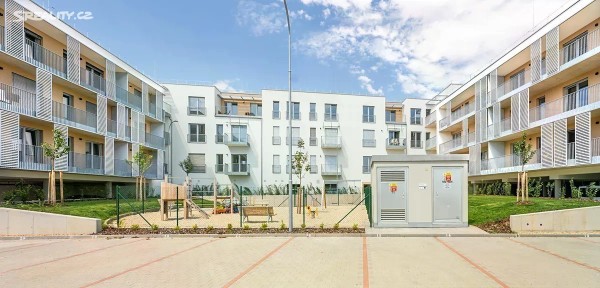 Prodej obchodního prostoru 143 m²