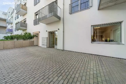 Prodej komerční nemovitosti 81 m²