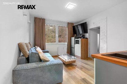 Pronájem bytu 2+kk 36 m² Novoveská, Ústí nad Labem - Střekov