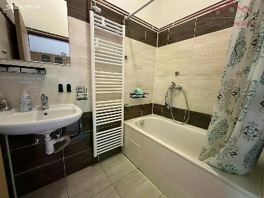 Pronájem bytu 2+1 55 m² Škroupova, Chomutov