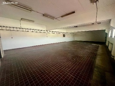 Pronájem skladového prostoru 343 m²