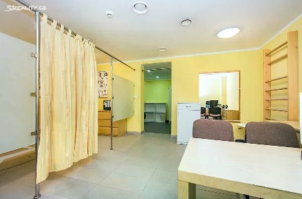 Pronájem obchodního prostoru 55 m²