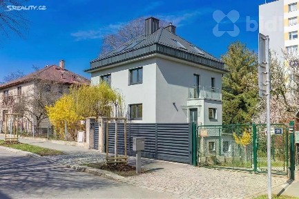 Prodej rodinného domu 235 m², pozemek 812 m² Pod strašnickou vinicí, Praha - Strašnice