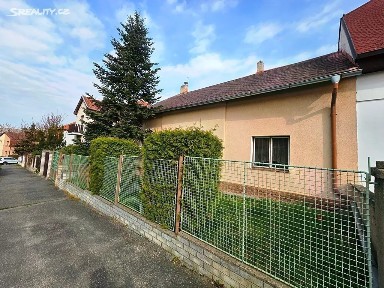Prodej rodinného domu 89 m², pozemek 342 m² V Nové Hostivaři, Praha - Hostivař