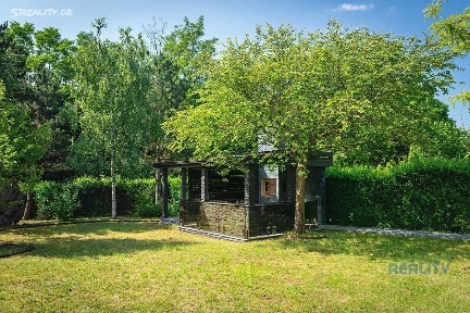Prodej rodinného domu 241 m², pozemek 804 m² Lhotákova, Praha - Libeň