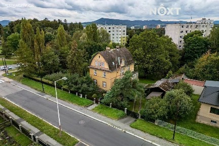 Prodej vily 423 m², pozemek 3460 m²