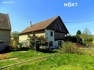 Prodej rodinného domu 331 m², pozemek 746 m²