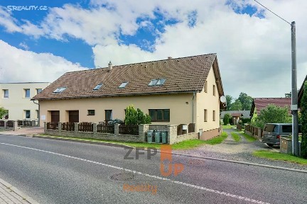 Prodej rodinného domu 476 m², pozemek 3048 m²