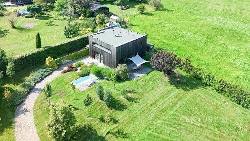 Prodej rodinného domu 183 m², pozemek 6850 m²