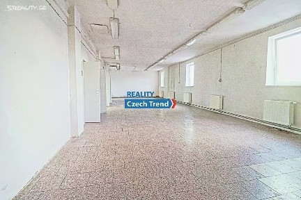 Pronájem skladového prostoru 301 m²