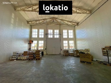 Pronájem skladového prostoru 1300 m²
