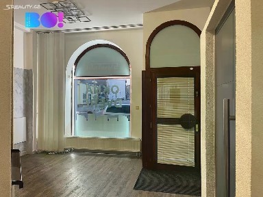 Pronájem obchodního prostoru 65 m²