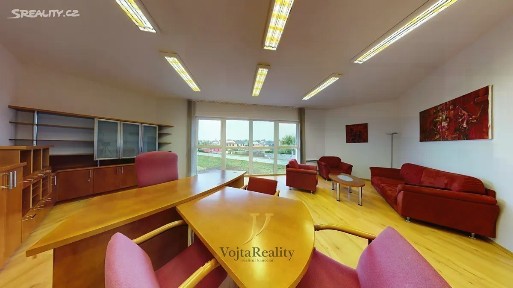 Pronájem kanceláře 195 m²