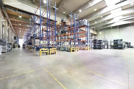 Pronájem skladového prostoru 7670 m²