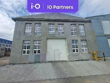Pronájem skladového prostoru 1360 m²