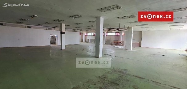 Pronájem obchodního prostoru 523 m²