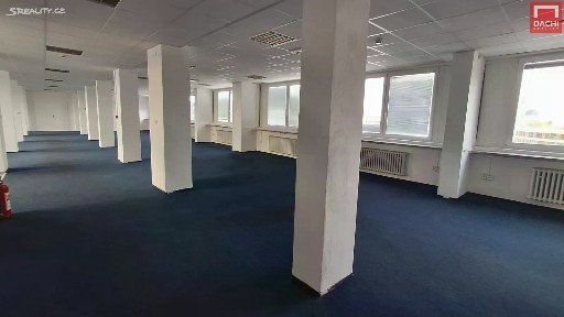 Pronájem kanceláře 300 m²