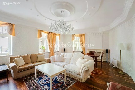 Prodej bytu 5+kk 140 m² Moravská, Karlovy Vary