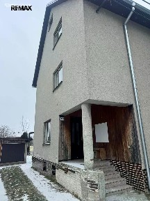 Podhradní Lhota, Kroměříž