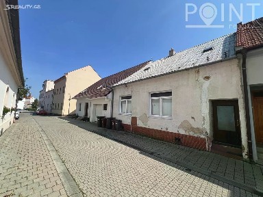 Kostelní, Uherský Ostroh