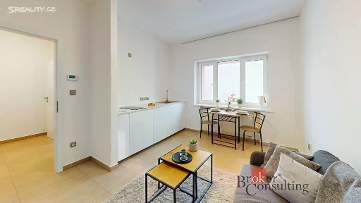 Pronájem bytu 1+kk 24 m² Rýchorské náměstí, Žacléř