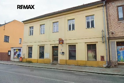 Třída Čsl. armády, Nový Bydžov