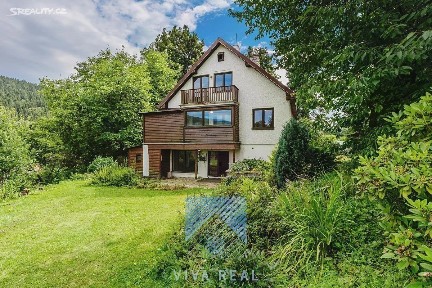 Prodej rodinného domu 337 m², pozemek 1675 m²
