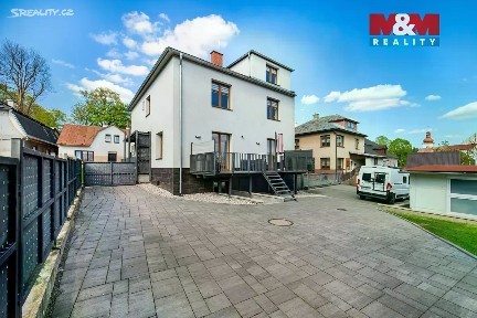 Prodej rodinného domu 1152 m², pozemek 1679 m²