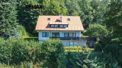 Prodej rodinného domu 393 m², pozemek 1302 m²