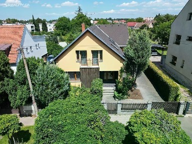 Prodej rodinného domu 289 m², pozemek 1700 m²
