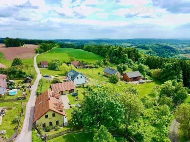 Prodej rodinného domu 230 m², pozemek 2148 m²