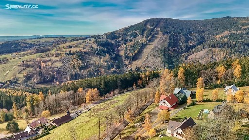 Prodej rodinného domu 350 m², pozemek 415 m²