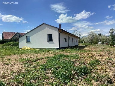 Prodej rodinného domu 112 m², pozemek 2890 m²