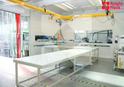 Prodej výrobní haly, prostoru 800 m²