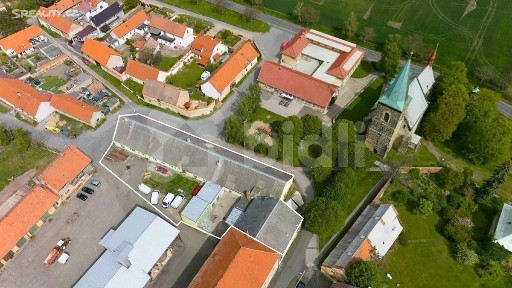Prodej výrobní haly, prostoru 890 m²