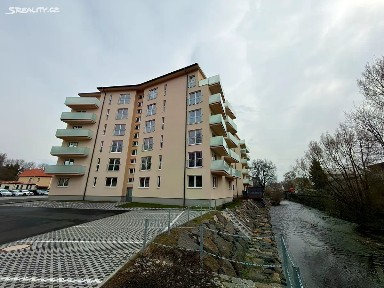 Pronájem bytu 1+kk 30 m² Karlovy Vary - Stará Role
