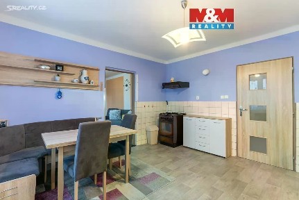 Prodej rodinného domu 180 m², pozemek 4410 m²