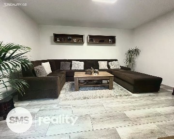 Pronájem bytu 3+1 60 m² Alšova, Opava - Předměstí