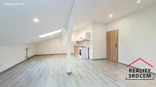 Pronájem bytu 4+kk 95 m² Nivnická, Ostrava - Mariánské Hory
